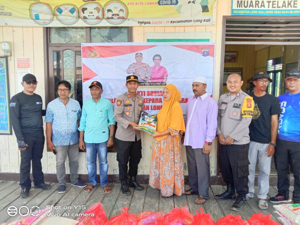 Kapolres Paser Gelar Silaturahmi dan Baksos Kepada Masyarakat Terdampak Kenaikan BBM baksos