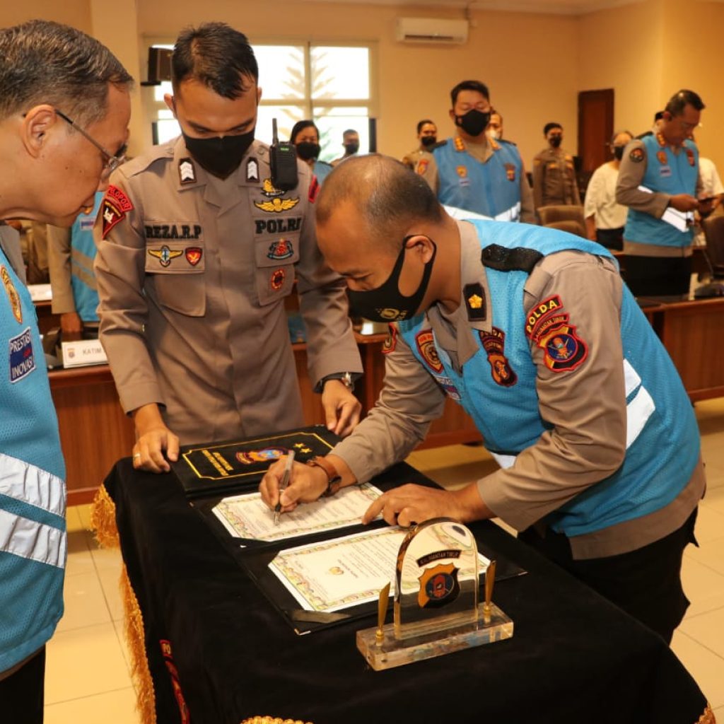 Pengambilan Sumpah dan Penandatanganan Pakta Integritas Bintara Proaktif Polri T.A 2023 3 pakta integritas ta 2023 3