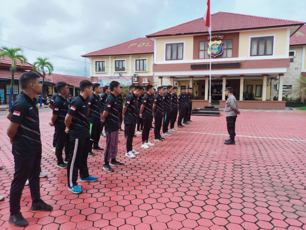 Casis Bintara Polri Angkatan Tahun 2023 Terima Binlat dari Bag SDM. paser