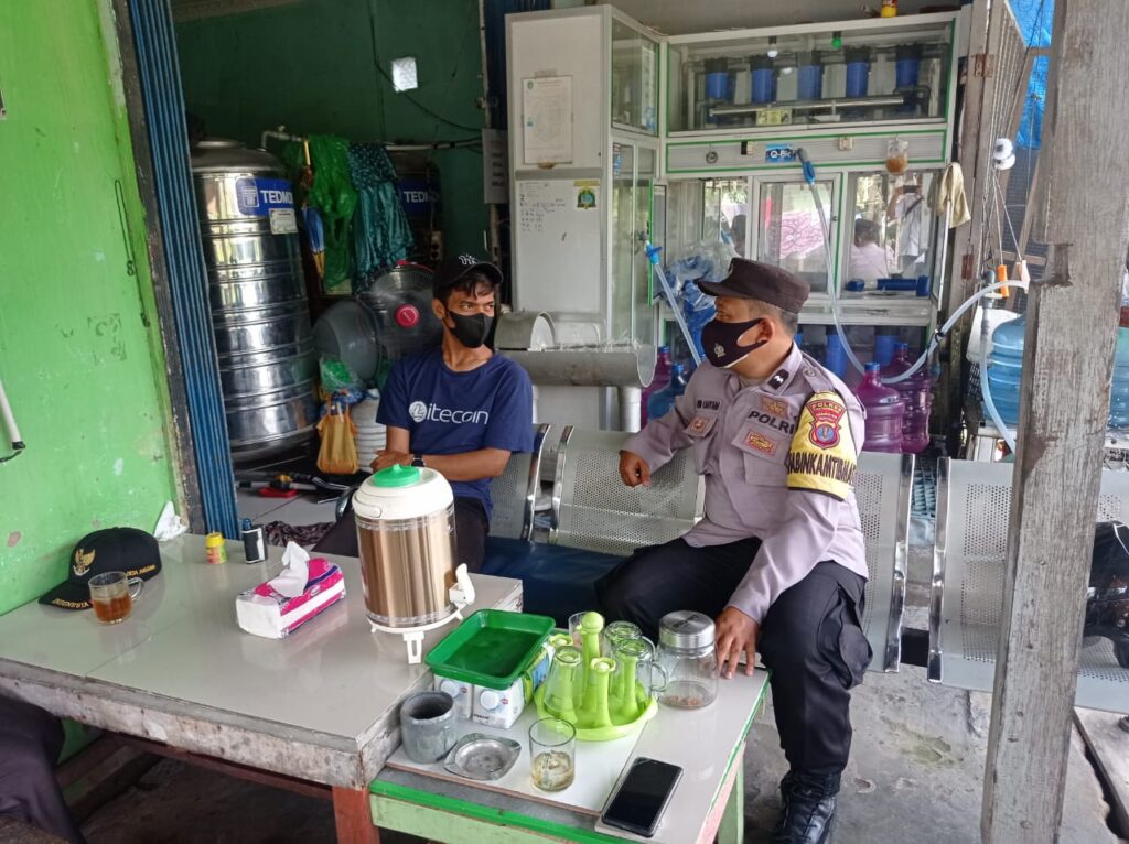 Sambangi Tokoh Pemuda, Bhabinkamtibmas Polres Kukar Sampaikan Himbauan Waspada Paham Radikalisme 5B8E660E 9F0D 4D1B AA03 A15BBF71E0A4