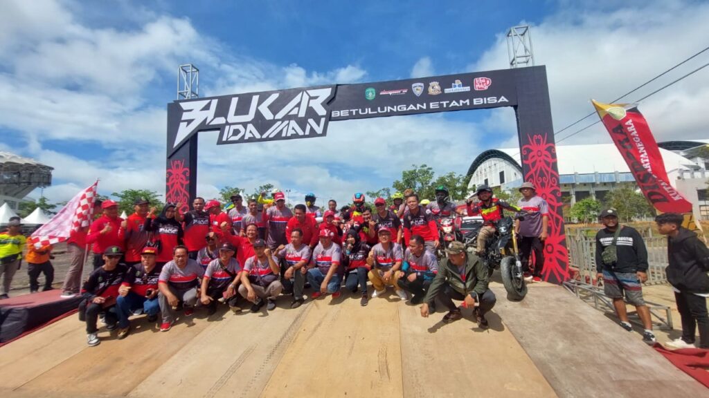 Jalin Kedekatan Bersama Masyarakat, Kapolres Kutai Kartanegara Ikuti Trail Adventure Blukar Idaman 2022 WhatsApp Image 2022 11 15 at 10.25.00