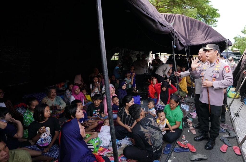 Kapolri Serap Aspirasi Masyarakat yang Jadi Korban Gempa Bumi Cianjur WhatsApp Image 2022 11 22 at 20.55.27