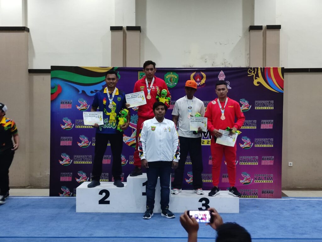 Porprov VII Kaltim 2022, Personel Polres Berau Raih Perak di Cabor Wushu WhatsApp Image 2022 11 29 at 05.27.04