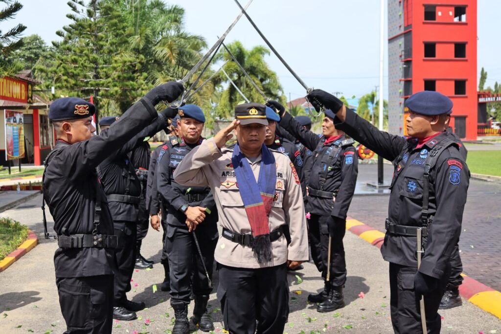 Batalyon B Pelopor Gelar Apel Tradisi Pelepasan Personel Mutasi Tugas Umum 544AE7B4 4F81 43AA 9B9C 8376F5EEAABA