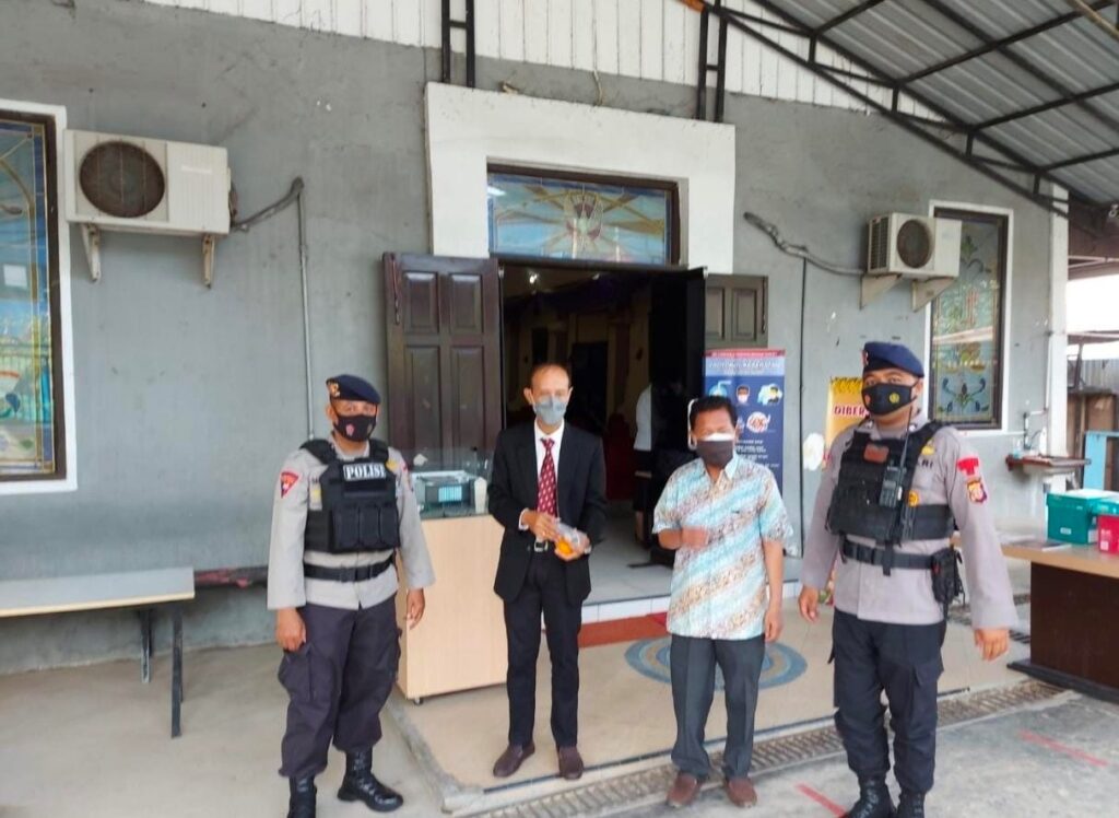 Jelang Natal, Brimob Balikpapan Intensifkan Patroli Gereja A4 1