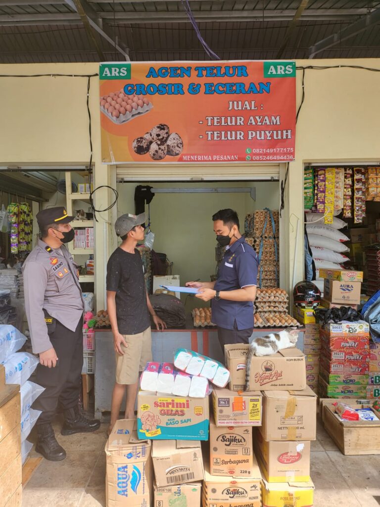 Polres Paser Bersama Instansi Terkait Sidak Bahan Pokok Guna Antisipasi Kenaikan Harga Jelang Nataru WhatsApp Image 2022 12 22 at 11.46.12