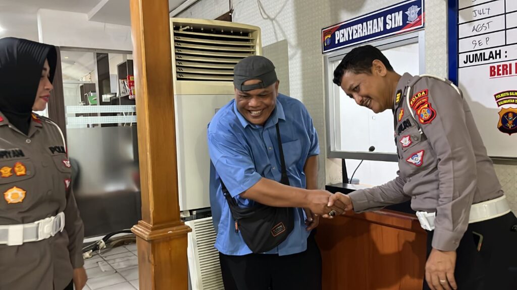 Keterbatasan Fisik Tetap Nyaman Mengurus SIM b29a6cde ecbf 4a4b 80bc 760980064673