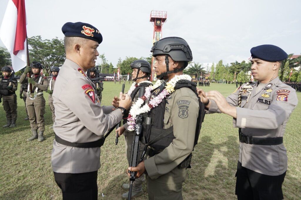 Kapolda Bangga Kerja Keras Brimob Kaltim dalam Ops Damai Cartenz dan Ops Madago 246EBAD3 507E 46CE 9621 25B33486BED0