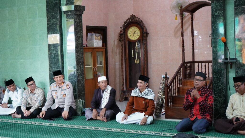 Polda Kaltim Kembali Gelar Jum’at Curhat di Masjid Darul Ulum 41605A3D 9110 42CA B3E2 9CA37EF78BB5