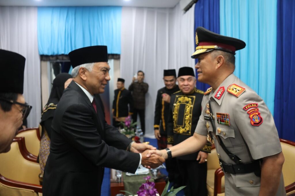 Kapolda Hadiri Upacara Peringatan HUT Ke-66 Provinsi Kaltim ultah 1