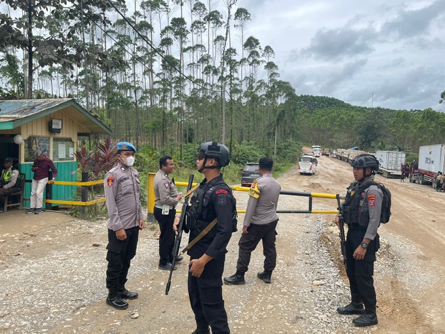 Cegah Gangguan Kamtibmas Satgas Ops Nusantara Polda Kaltim Laksanakan Pengamanan di Kawasan KIPP 1C308F55 B877 4B66 A0FF 931CE210BCF8
