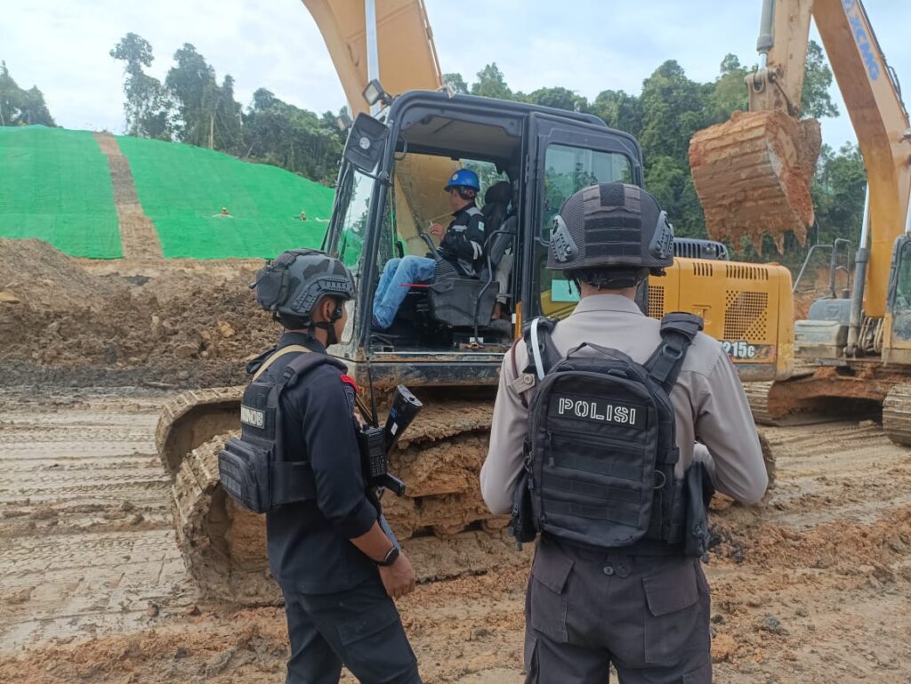 Amankan Jalur Logistik Menuju IKN, Satgas Ops Nusantara Pastikan Pembangunan Lancar 3f8e1ee4 828e 41e0 9302 36af97c7157d