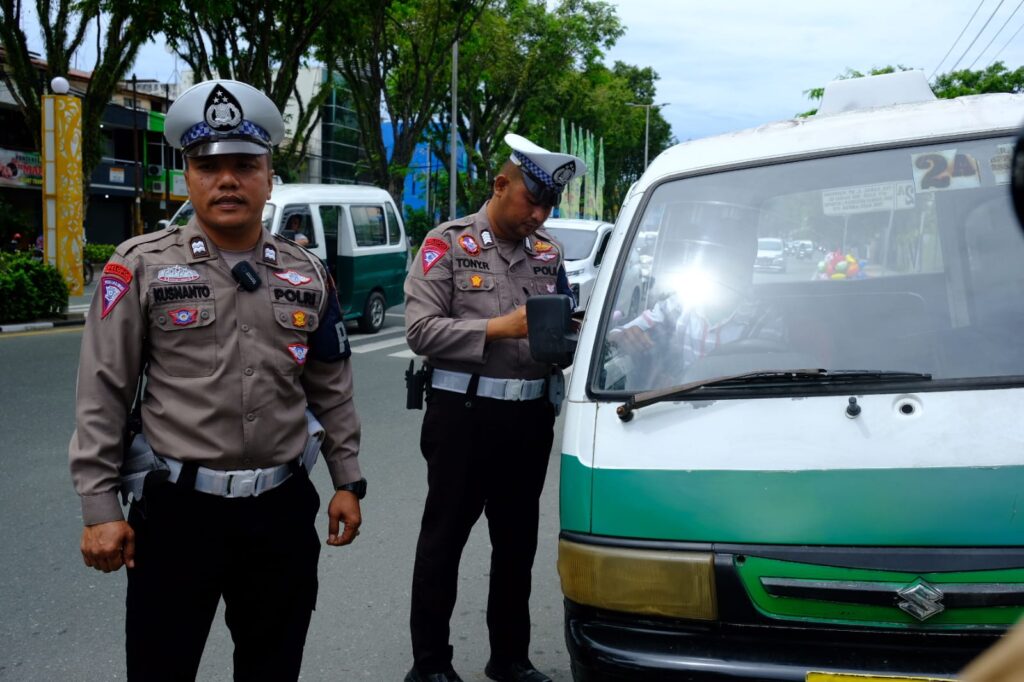 Hari Ke-3 Operasi Keselamatan,Satgas Ops Keselamatan Mahakam 2023 Berikan Teguran Tertulis 4E245A16 87FD 4F34 9769 3D76222DC4A6