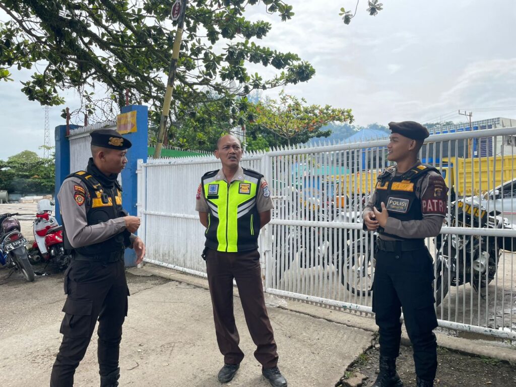 Gelar Patroli Dialogis, Ditsamapta Polda Kaltim Jaga Kondusifitas Kamtibmas BE4AF325 A686 4AD4 BBFF 111346ECF511