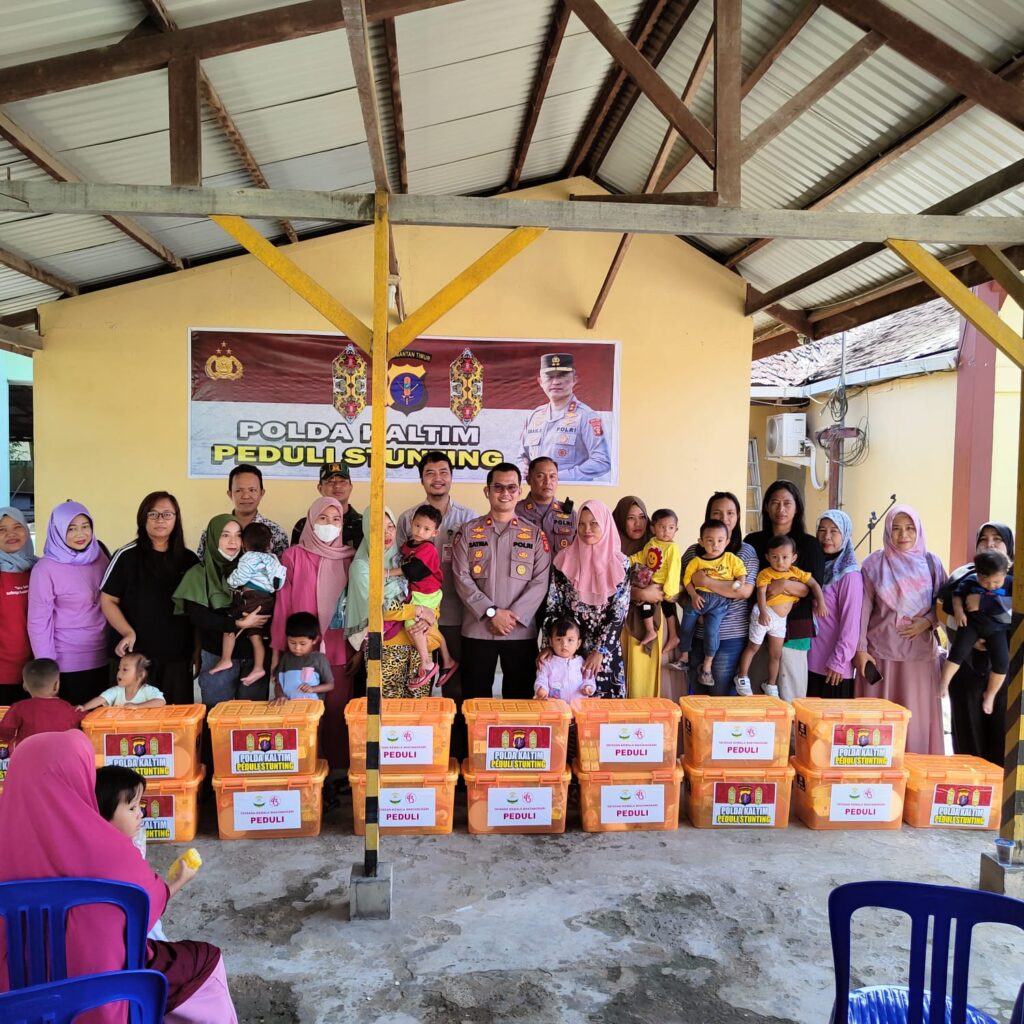Peduli Stunting, Kapolsek Palaran Salurkan Bantuan Gizi kepada Masyarakat WhatsApp Image 2023 02 10 at 11.02.35