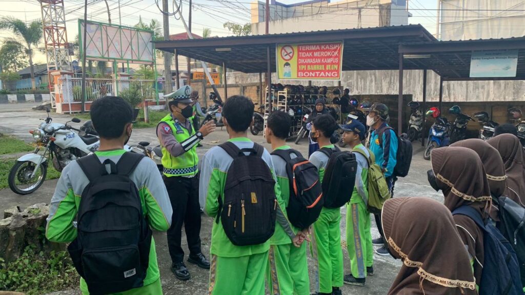 Sukseskan Operasi Keselamatan Mahakam 2023, Satlantas Polres Bontang Laksanakan Giat Preventif WhatsApp Image 2023 02 10 at 15.38.24