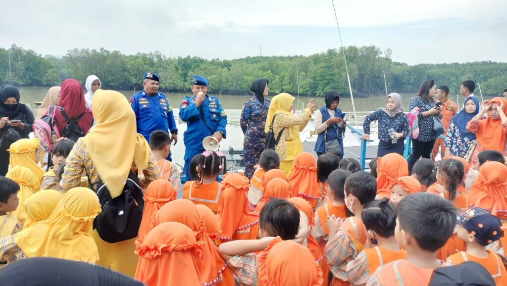Polisi Sahabat Anak, Ratusan Siswa-Siswi TK Kunjungi Mako Dit Polairud Polda Kaltim WhatsApp Image 2023 02 17 at 12.33.57