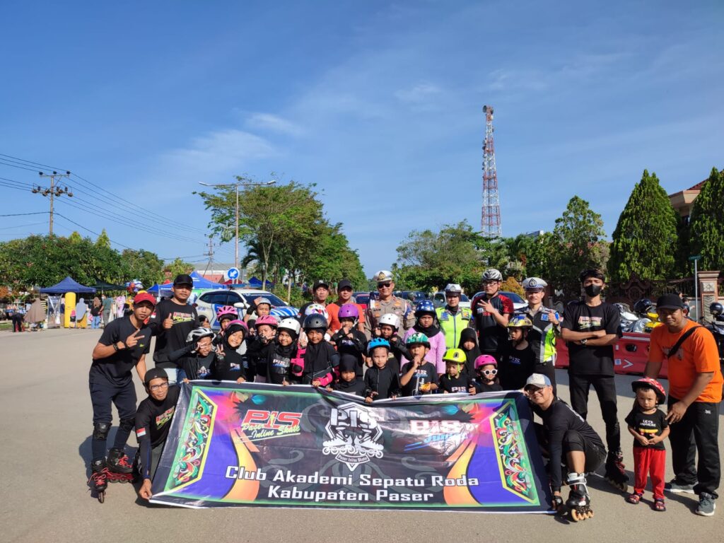 Beri Pelayanan Maksimal, Sat Lantas Polres Paser Amankan Car Free Day WhatsApp Image 2023 02 21 at 05.55.22