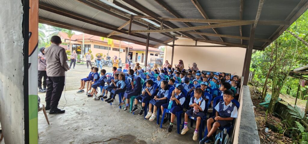 Polisi Sahabat Anak, Polsek Kuaro Terima Kunjungan dari Taman Kanak-Kanak WhatsApp Image 2023 02 22 at 09.04.31