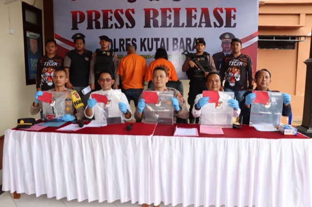 Polres Kubar Gelar Press Release Kasus Tindak Pidana Pencurian dan Penadahan 959F552F 1EEA 4156 B15D 73D629610A1A