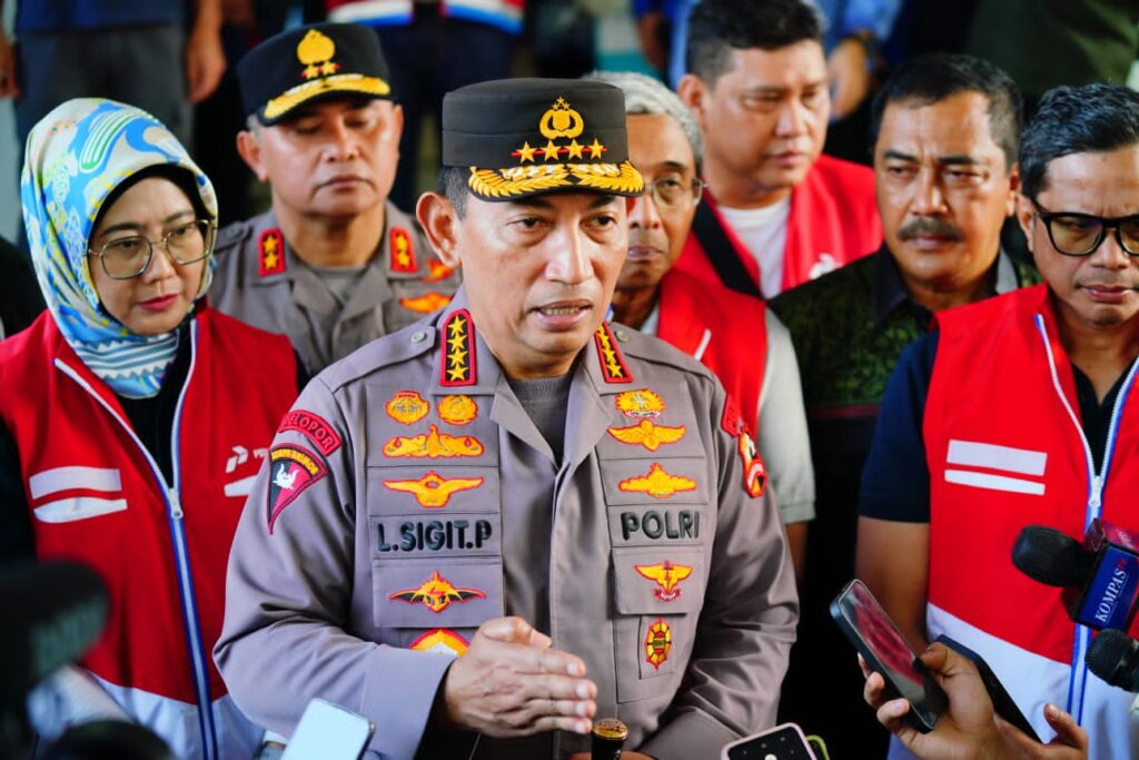 Kapolri Pastikan Tim Investigasi dalami Penyebab Kebakaran Depo Pertamina Plumpang WhatsApp Image 2023 03 04 at 9.46.31 PM