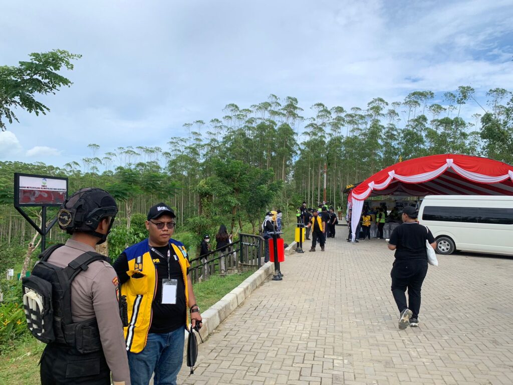 Satgas Ops. Nusantara Mahakam Polda Kaltim Kawal Kunjungan Kementrian PUPR di Kawasan IKN WhatsApp Image 2023 03 17 at 19.50.06 1