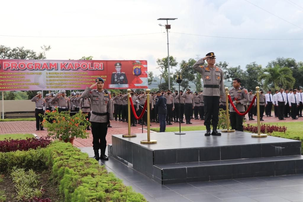 Wakapolda Kaltim Pimpin Upacara Hari Kesadaran Nasional WhatsApp Image 2023 03 20 at 9.18.09 AM