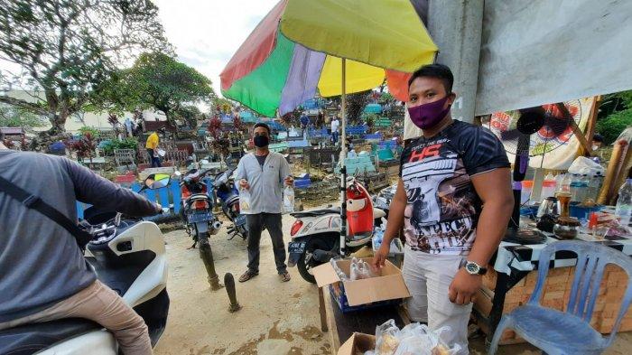 Inilah Sosok Bripka Joko, Personil Polresta Samarinda Yang Menyambi Sebagai Tukang Gali Kubur WhatsApp Image 2023 03 22 at 12.56.58
