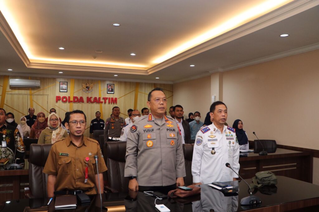 Polda Kaltim Hadiri Dialog Publik Keterjangkauan Pangan, Kesiapan Sarana dan Prasarana Transportasi Publik Jelang Mudik Lebaran 2023 WhatsApp Image 2023 03 28 at 12.03.22 PM