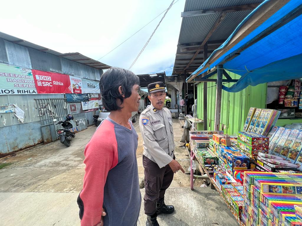 Sat Binmas Polres Bontang Gelar Sosialisasi Akan Bahaya Petasan 982172DD C498 4127 B8B2 300CF46C76A6