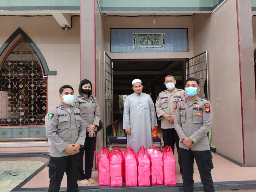 Biddokkes Polda Kaltim Gelar Baksos Dengan Membagikan Takjil Kepada Masyarakat A15ABA3E C0FF 4D63 928B 8E8BBF9D8813