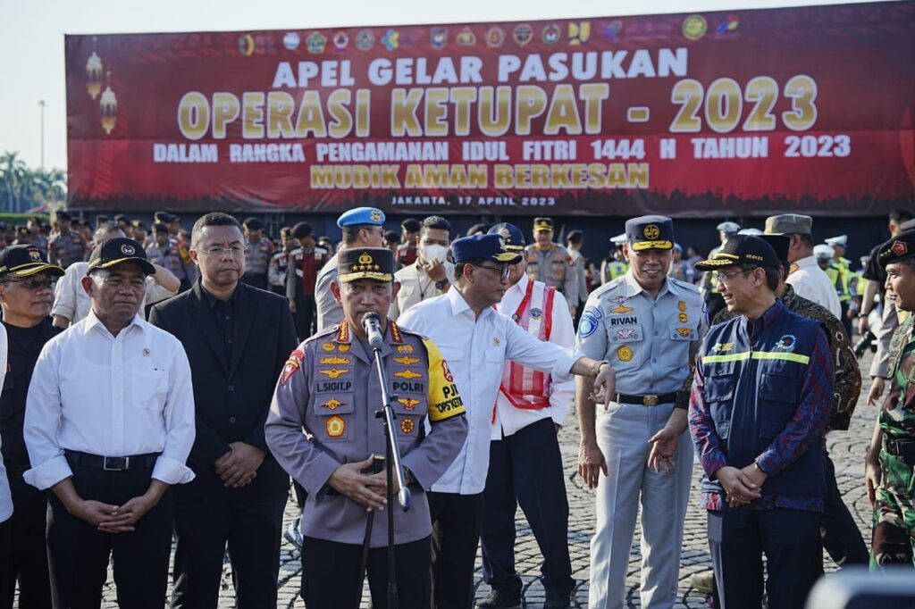 Operasi Ketupat 2023 Resmi Digelar, Kapolri: Berikan Pelayanan Terbaik ke Pemudik D7FB9A61 228F 46A4 97EF 75C874110AED