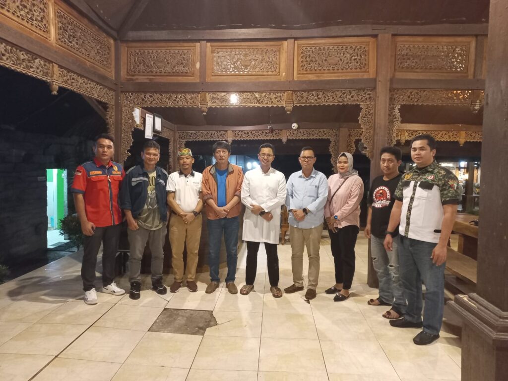 Tindak Lanjuti Ujaran Kebencian di Media Sosial, Kapolres Gelar Pertemuan dengan Ormas Kedaerahan Kota Bontang WhatsApp Image 2023 04 08 at 11.17.13