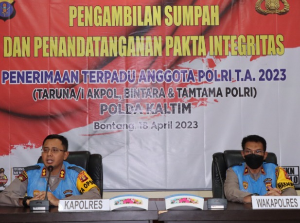 Polres Bontang Gelar Pengambilan Sumpah dan Penandatanganan Pakta Integritas Seleksi Penerimaan Terpadu Anggota Polri Tahun 2023 WhatsApp Image 2023 04 19 at 11.10.38