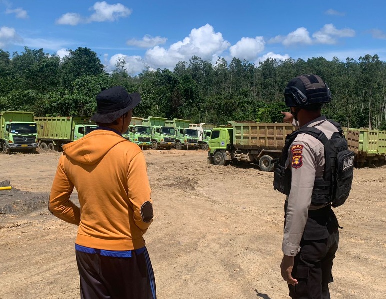 Satgas Ops Nusantara Mahakam Tetap Rutin Patroli Amankan Pembangunan IKN di Suasana Lebaran Hari ke-2 WhatsApp Image 2023 04 23 at 17.20.35