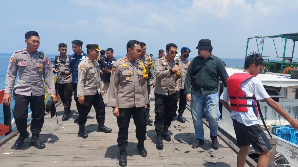 Kapolres Bontang Melaksanakan Patroli di Tempat Wisata Pulau Beras Basah WhatsApp Image 2023 04 27 at 06.23.19