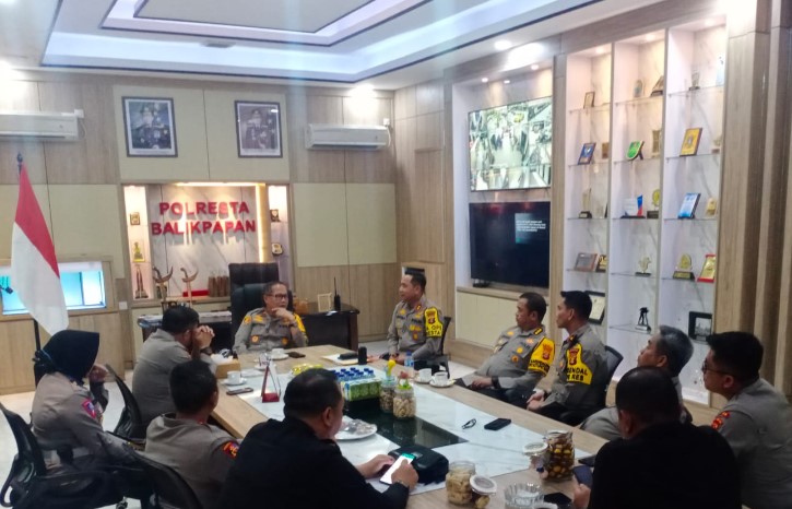 Kunjungi Polresta Balikpapan, Wakapolda Kaltim Berikan Beberapa Penekanan WhatsApp Image 2023 04 27 at 13.33.46