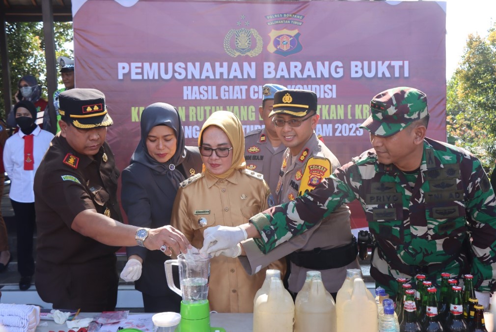 Polres Bontang Musnahkan Barang Bukti Hasil Giat Cipta Kondisi Ramadhan bontang