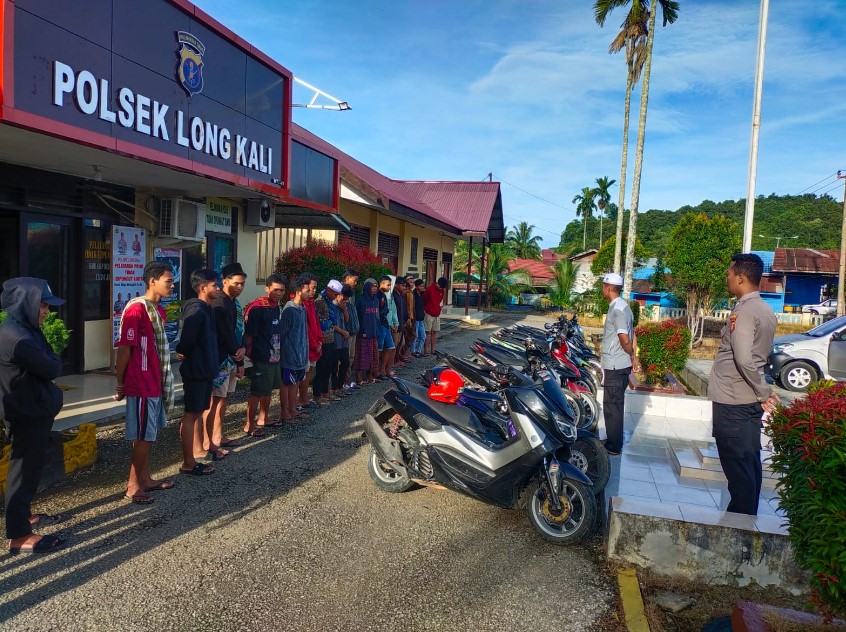 Razia Balap Liar, Polsek Long Kali Amankan 12 Unit Motor paser 1