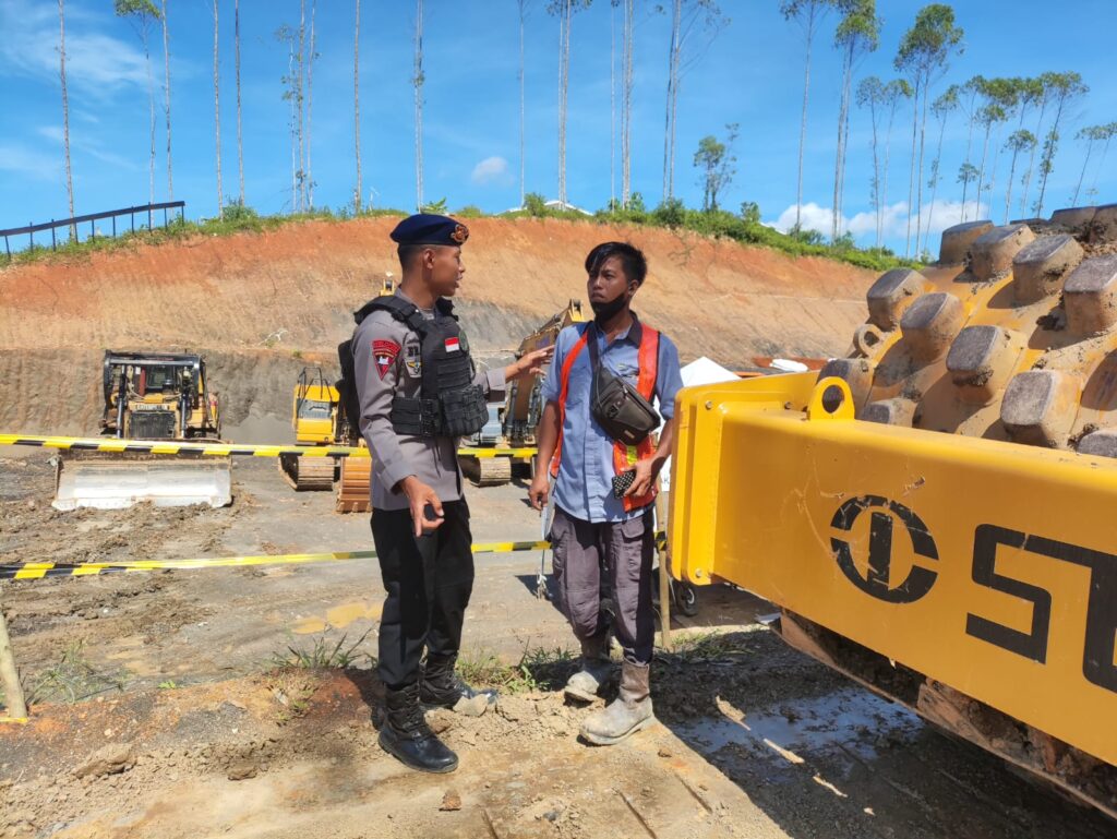 Guna Ciptakan Situasi Aman dan Kondusif, Satgas Ops Nusantara Mahakam Gelar Patroli Kamtibmas Di Sekitar Kawasan Pembangunan IKN 76A8CF69 D361 4E4F 983A 79379E796EB1