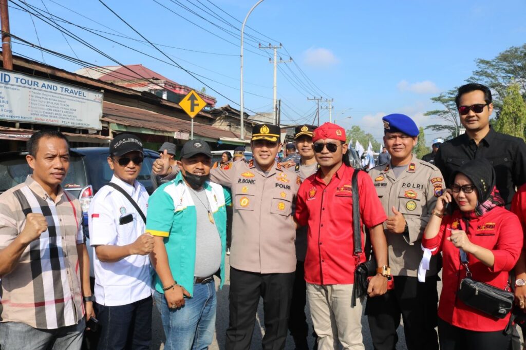Pengamanan Festival May Day Berjalan Humanis, Kapolres Kutim Ucapkan Terima Kasih WhatsApp Image 2023 05 01 at 18.39.54