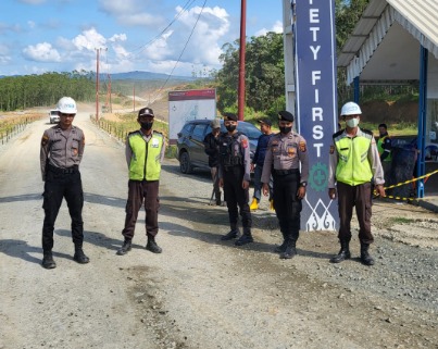 Patroli Jalur Logistik Menuju Kawasan IKN, Satgas Ops Nusantara Pastikan Pembangunan Lancar WhatsApp Image 2023 05 04 at 16.31.34
