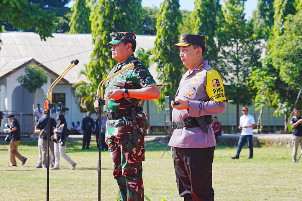 Apel Gelar Pasukan, Kapolri dan Panglima Tegaskan TNI-Polri Bersinergi dan Solid Amankan KTT ASEAN WhatsApp Image 2023 05 06 at 12.20.33