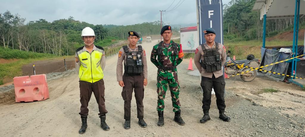 Patroli Sambang, Satgas Ops.Nusantara Mahakam Pastikan Keamanan Di Sekitar Kawasan Pembangunan Ibu Kota Nusantara WhatsApp Image 2023 05 21 at 16.32.20