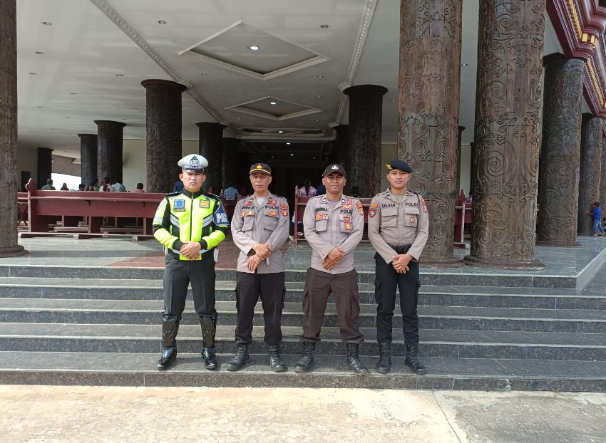 Beri Rasa Aman, Polres Kubar Jaga Ibadah Minggu di Sejumlah Gereja kubar 2