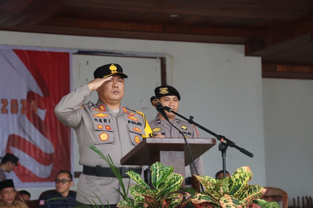 Polres Kutai Barat Laksanakan Apel Gelar Pasukn Mantap Brata Mahakam 2023-2024 WhatsApp Image 2023 10 17 at 11.08.47 AM