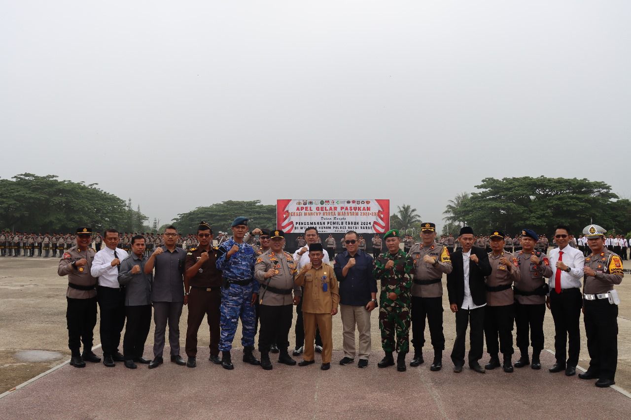 Polres Kutai Barat Laksanakan Apel Gelar Pasukn Mantap Brata Mahakam 2023-2024 1 WhatsApp Image 2023 10 17 at 11.09.02 AM