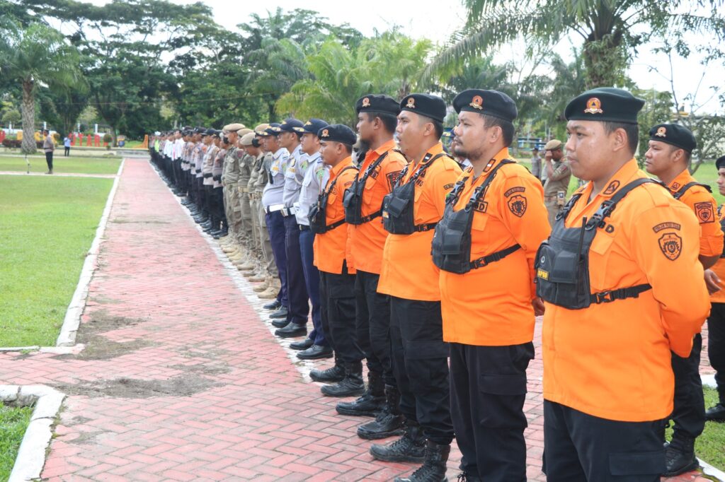 Sinergitas Dengan Forkopimda, Polres PPU Gelar Apel Pengamanan Malam Tahun Baru WhatsApp Image 2023 12 31 at 19.52.57