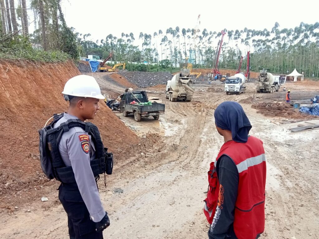 Dalam Rangka Pembangunan IKN, Satgas OPS Nusantara Mahakam Laksanakan Patroli Dialogis Kepada Pekerja WhatsApp Image 2024 01 16 at 14.49.47 cf545d7d