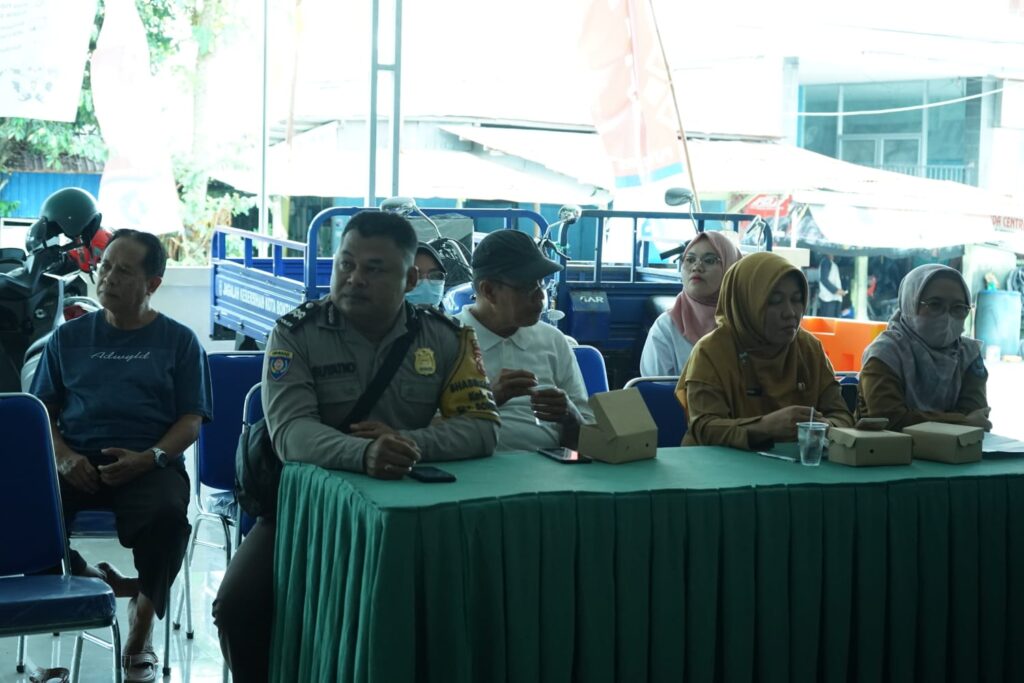 Edukasi dan Ayomi Warga, Pak Bhabin dampingi Dinas Kesehatan Sampaikan Program Stunting Nasional WhatsApp Image 2024 01 16 at 14.54.19 dfa32a07